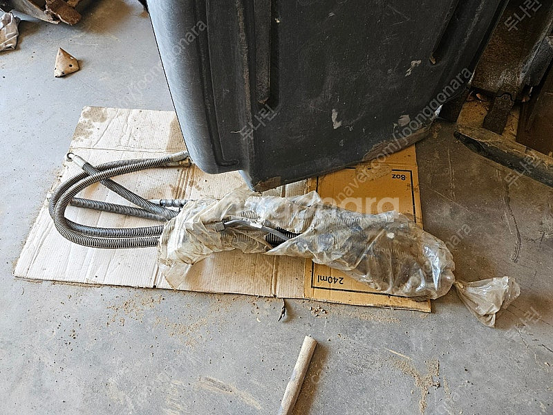 암대 볼보 3W EW60E 2021년식 탈거 암대 굴삭기부속--4